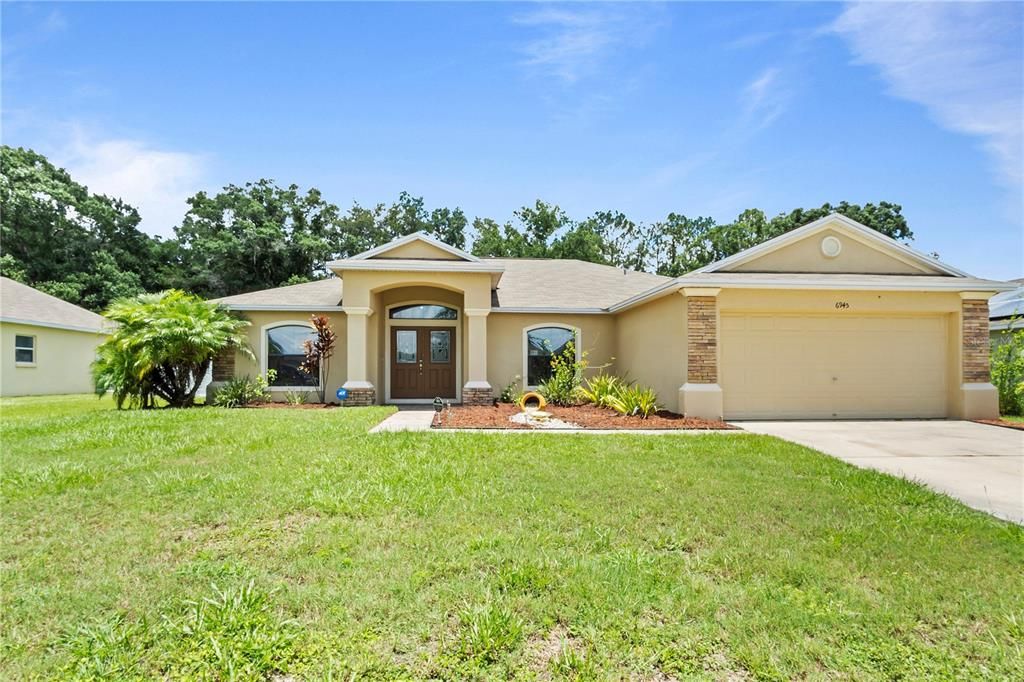 For Sale: $374,900 (4 beds, 2 baths, 1845 Square Feet)