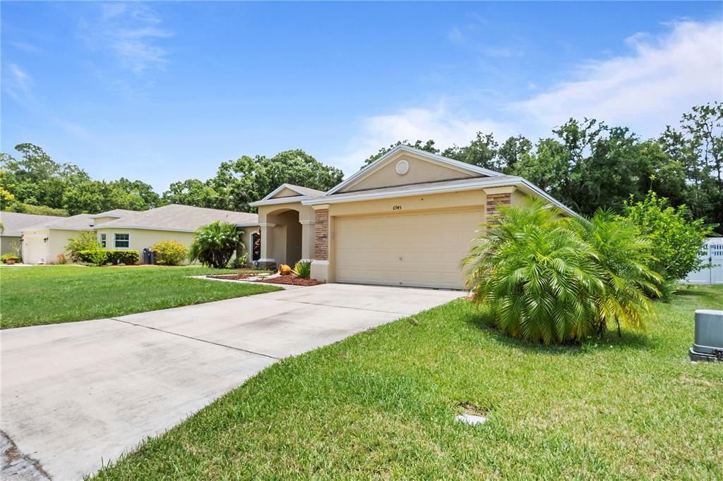 For Sale: $374,900 (4 beds, 2 baths, 1845 Square Feet)