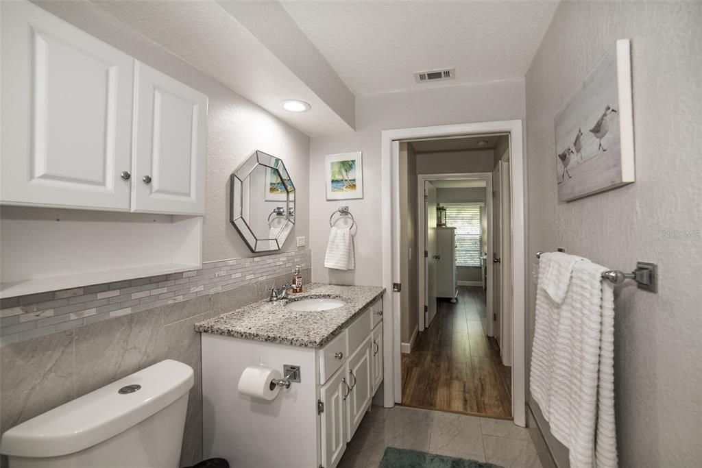For Rent: $2,750 (2 beds, 2 baths, 1038 Square Feet)