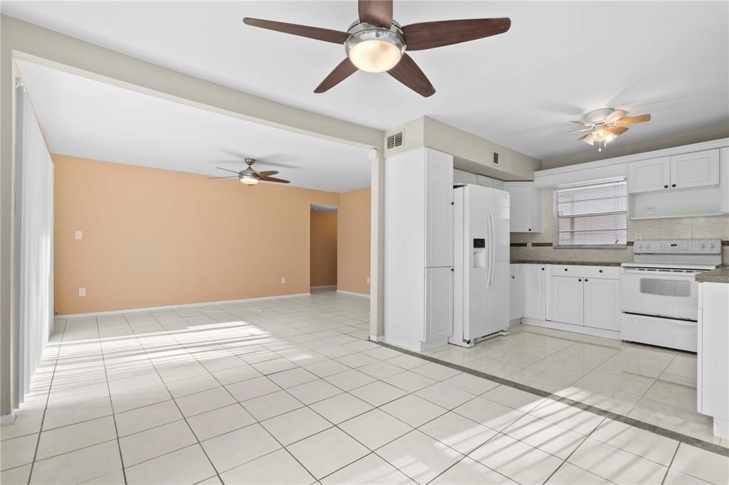 For Sale: $175,000 (3 beds, 2 baths, 1280 Square Feet)