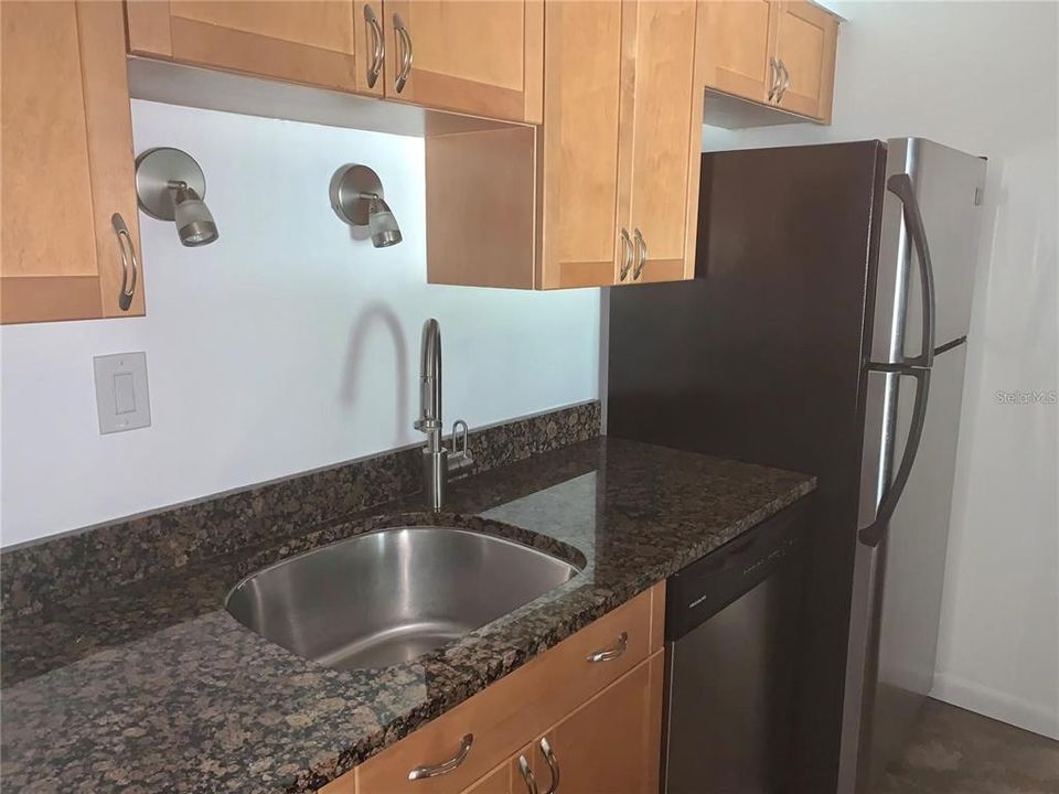 For Rent: $1,250 (1 beds, 1 baths, 576 Square Feet)