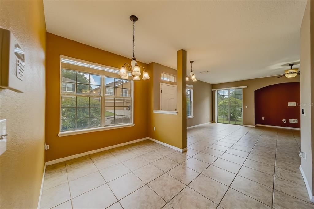 For Sale: $295,500 (3 beds, 2 baths, 1662 Square Feet)