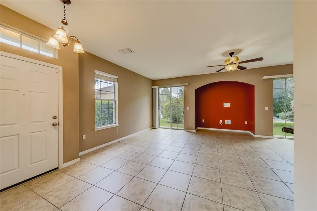 For Sale: $295,500 (3 beds, 2 baths, 1662 Square Feet)