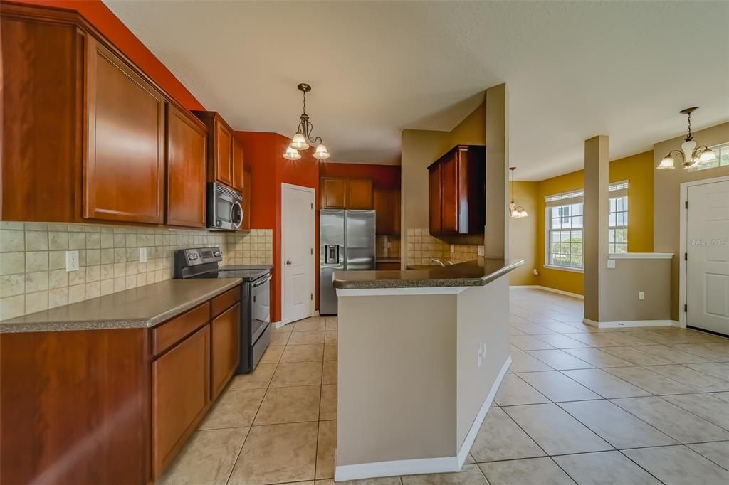 For Sale: $295,500 (3 beds, 2 baths, 1662 Square Feet)