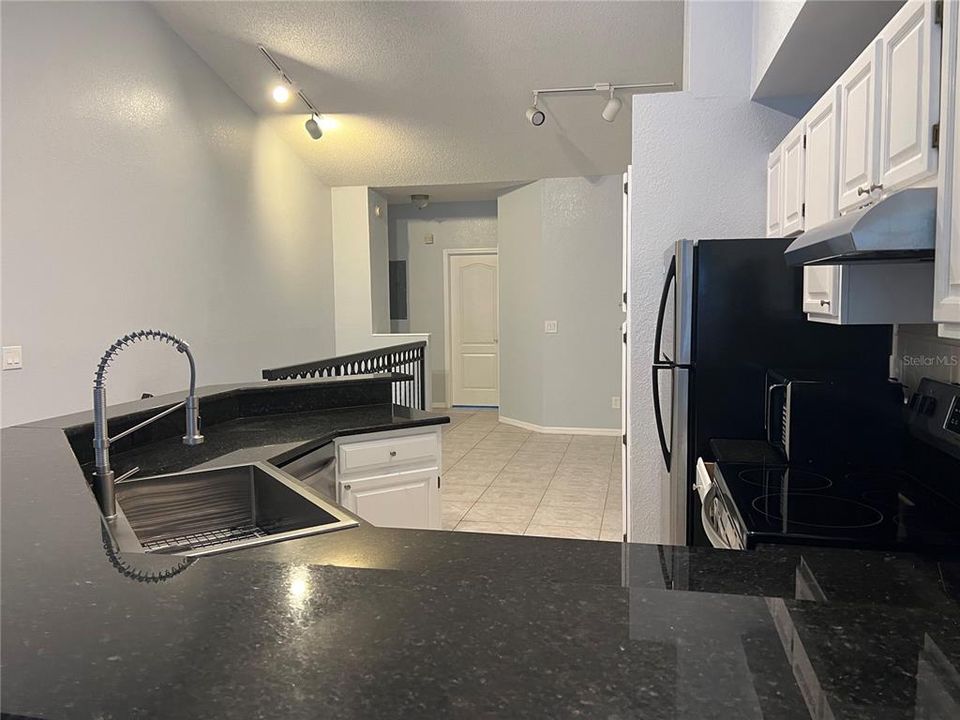 For Rent: $3,100 (2 beds, 2 baths, 1154 Square Feet)