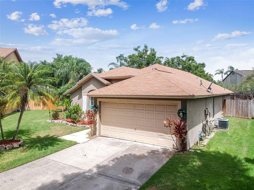 For Sale: $399,900 (3 beds, 2 baths, 1553 Square Feet)