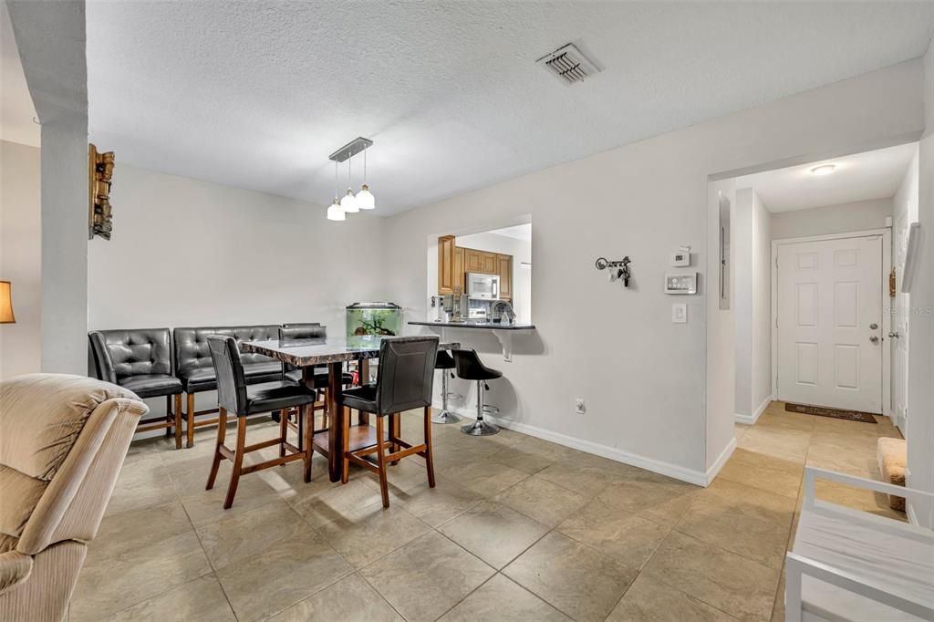 For Sale: $279,900 (3 beds, 2 baths, 1344 Square Feet)