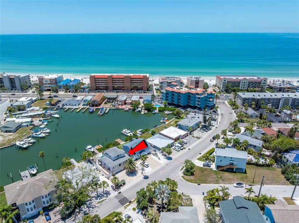 For Sale: $1,375,000 (3 beds, 2 baths, 1907 Square Feet)