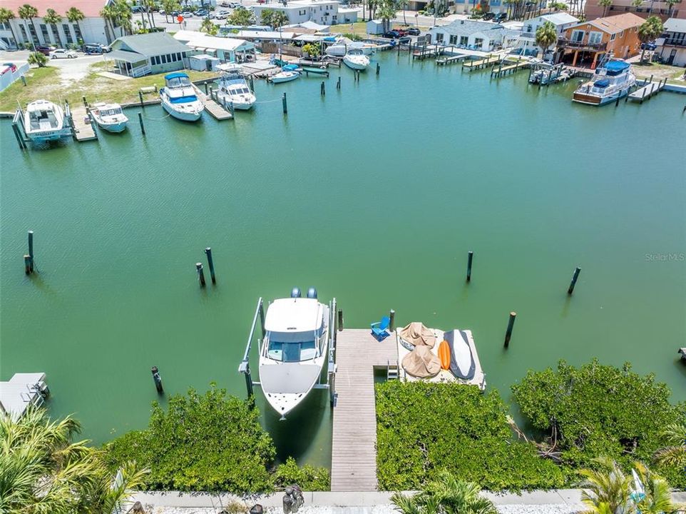 For Sale: $1,375,000 (3 beds, 2 baths, 1907 Square Feet)