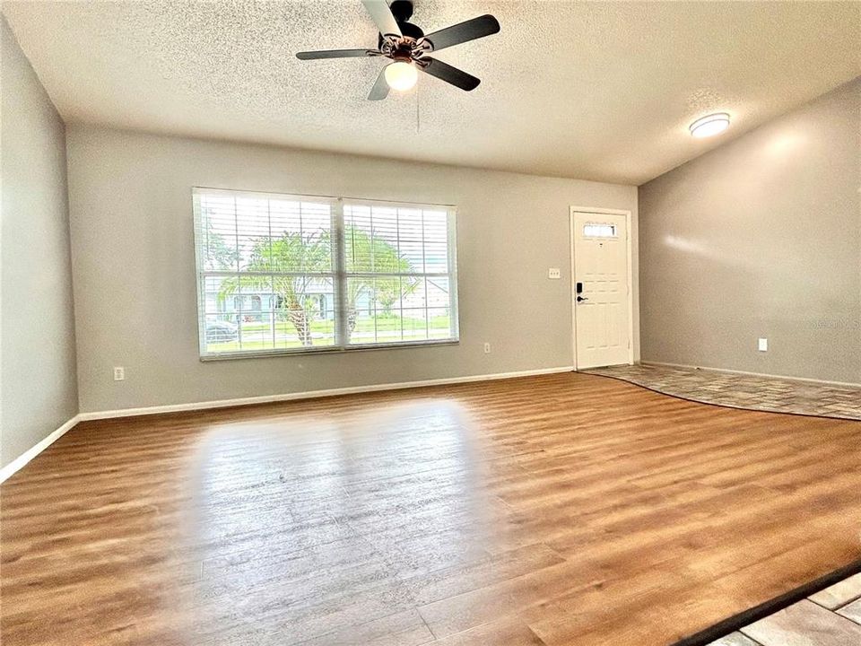 For Rent: $2,300 (3 beds, 2 baths, 1589 Square Feet)