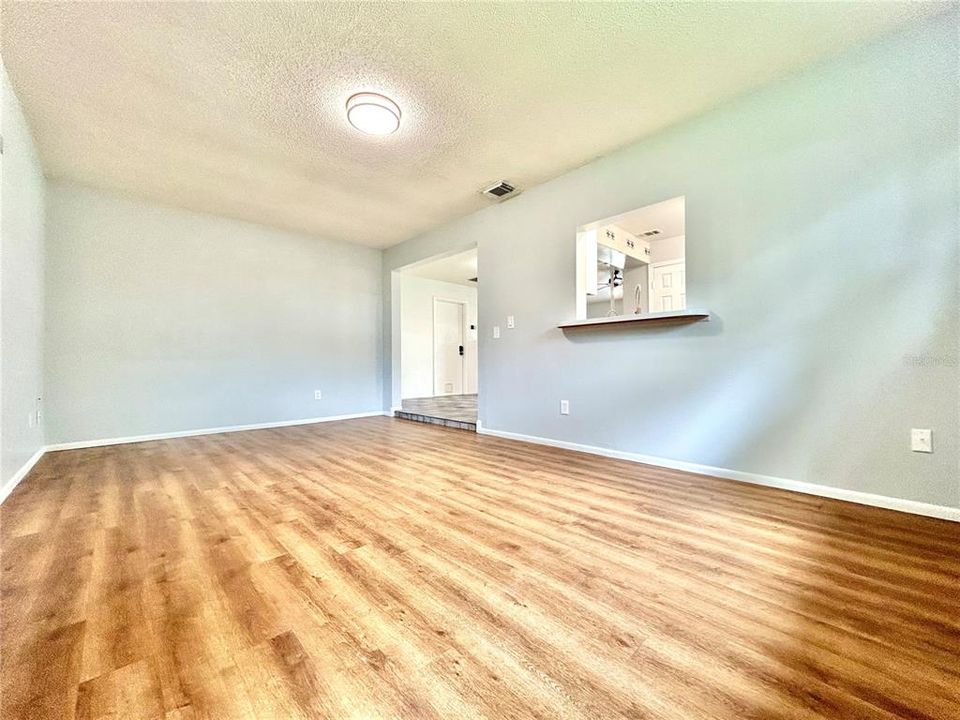 For Rent: $2,300 (3 beds, 2 baths, 1589 Square Feet)
