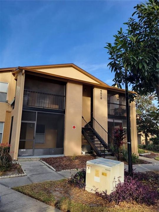 For Rent: $1,675 (2 beds, 2 baths, 851 Square Feet)