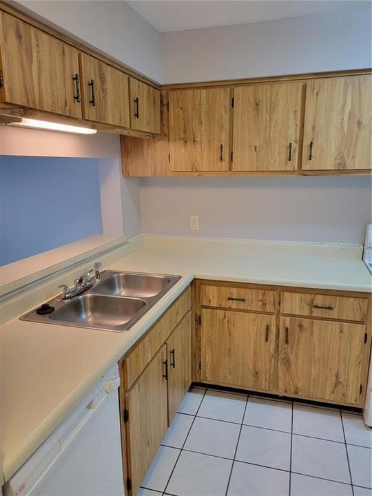 For Rent: $1,675 (2 beds, 2 baths, 851 Square Feet)