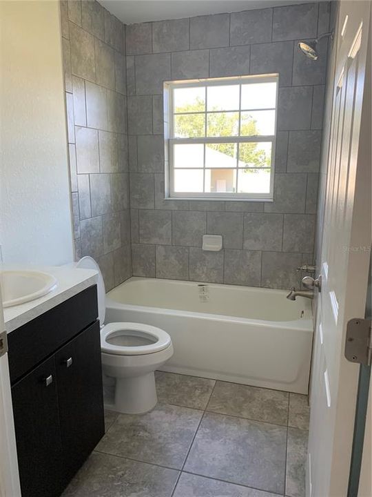 For Rent: $1,400 (2 beds, 2 baths, 1068 Square Feet)