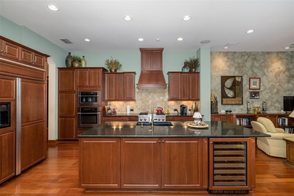 Custom Kitchen w/ Zodiaq Quartz