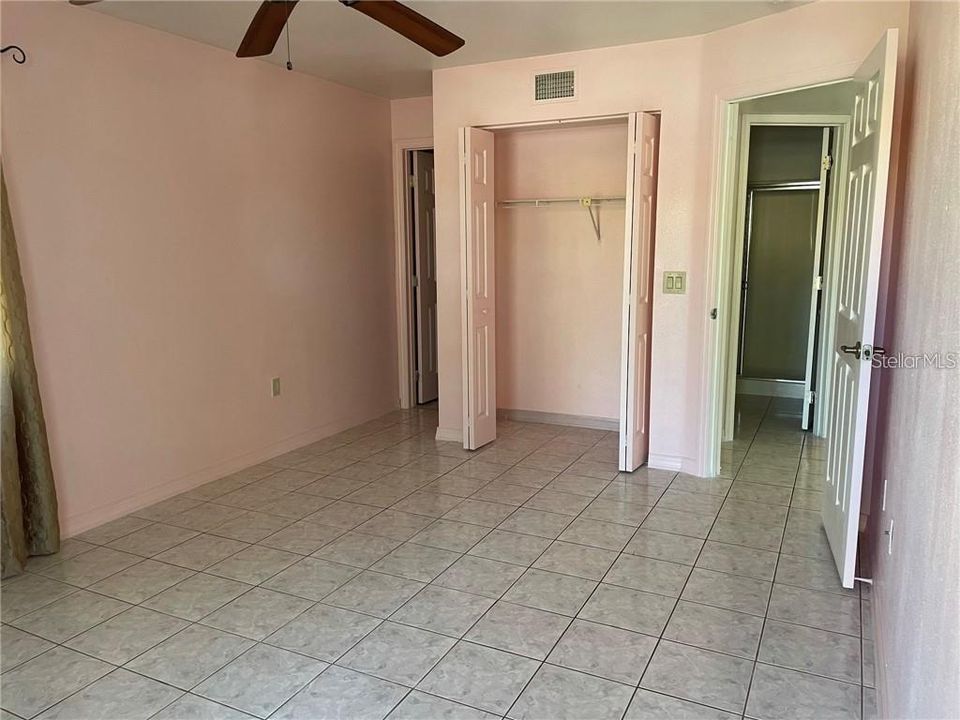 For Rent: $1,400 (2 beds, 2 baths, 1046 Square Feet)