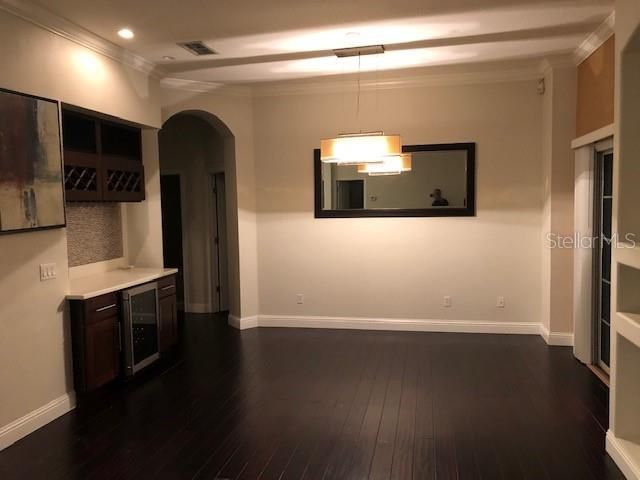 For Rent: $2,000 (2 beds, 2 baths, 1219 Square Feet)