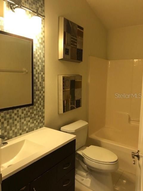 For Rent: $2,000 (2 beds, 2 baths, 1219 Square Feet)