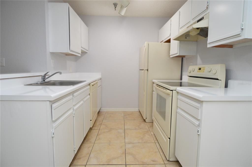For Rent: $1,500 (1 beds, 1 baths, 729 Square Feet)