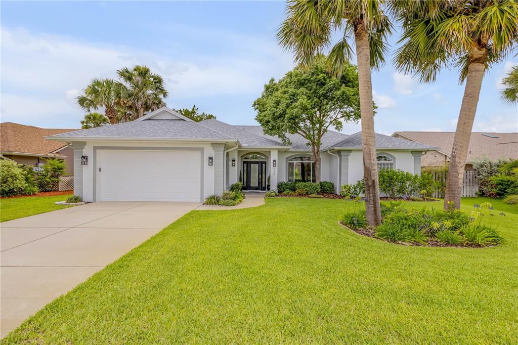 For Sale: $599,000 (3 beds, 2 baths, 2428 Square Feet)