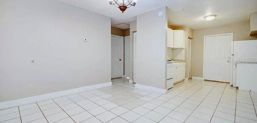 For Sale: $157,900 (3 beds, 1 baths, 793 Square Feet)