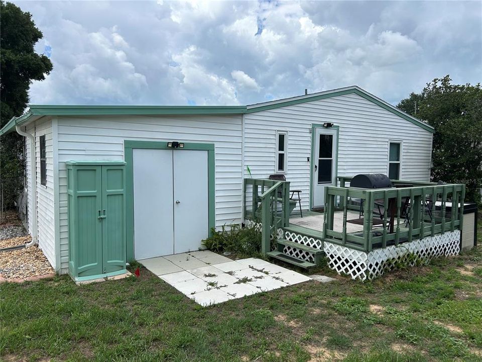 For Sale: $184,900 (2 beds, 2 baths, 1144 Square Feet)