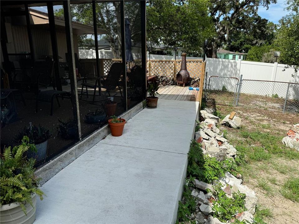 For Sale: $350,000 (4 beds, 2 baths, 1979 Square Feet)