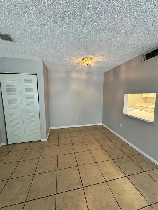 For Sale: $195,000 (2 beds, 2 baths, 828 Square Feet)