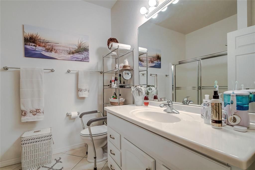 Master Bath Ensuite with higher vanity