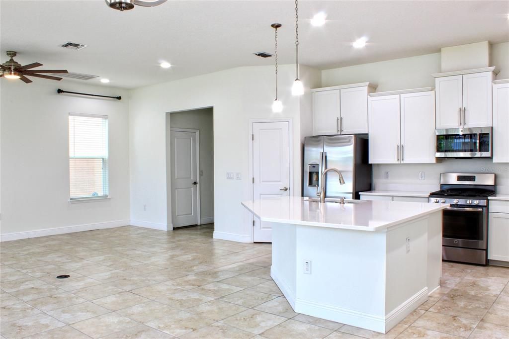 Active With Contract: $3,200 (4 beds, 3 baths, 2349 Square Feet)
