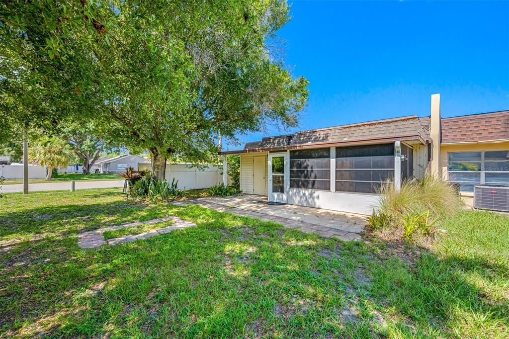 For Sale: $279,900 (3 beds, 2 baths, 1260 Square Feet)
