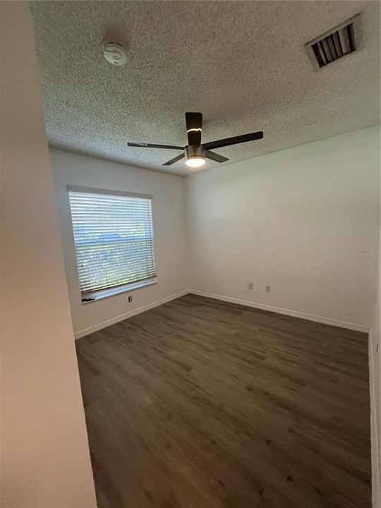 For Rent: $1,700 (3 beds, 2 baths, 1044 Square Feet)