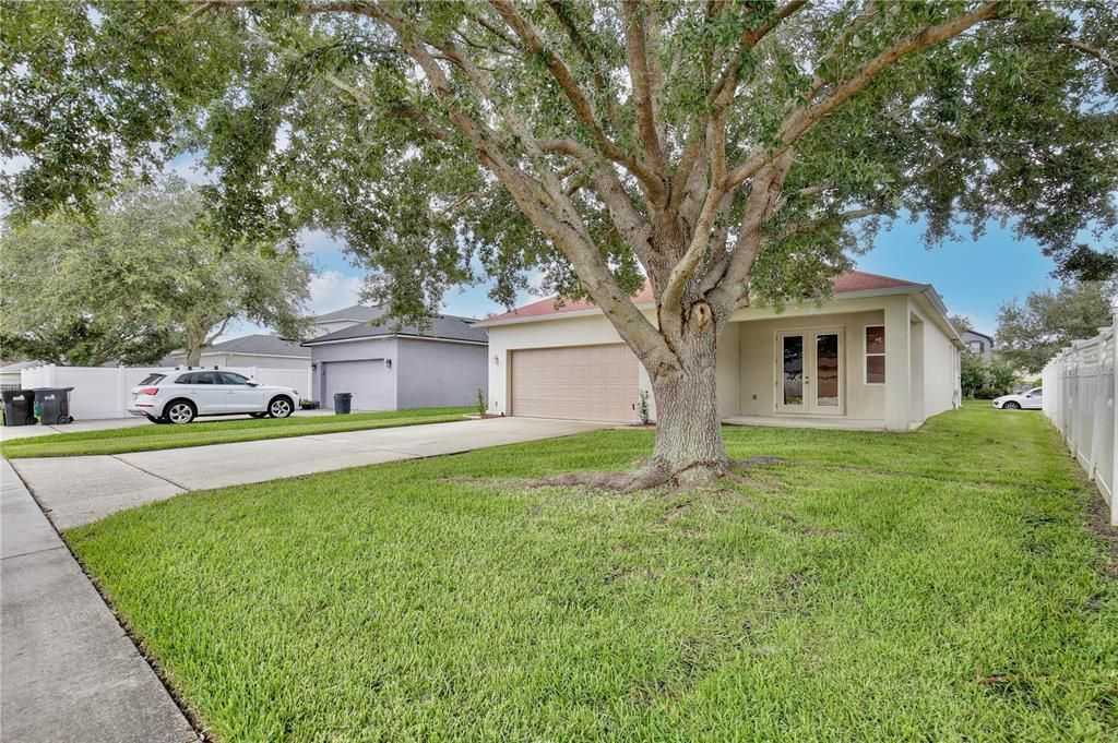 For Sale: $499,999 (3 beds, 2 baths, 1883 Square Feet)