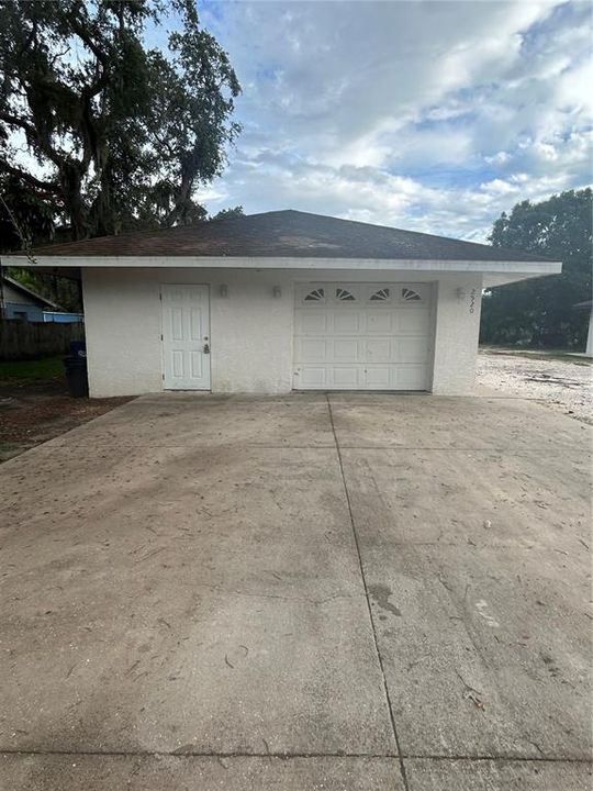 Recently Rented: $1,995 (4 beds, 2 baths, 1275 Square Feet)