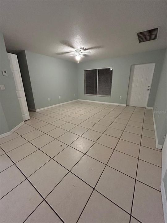 Recently Rented: $1,995 (4 beds, 2 baths, 1275 Square Feet)