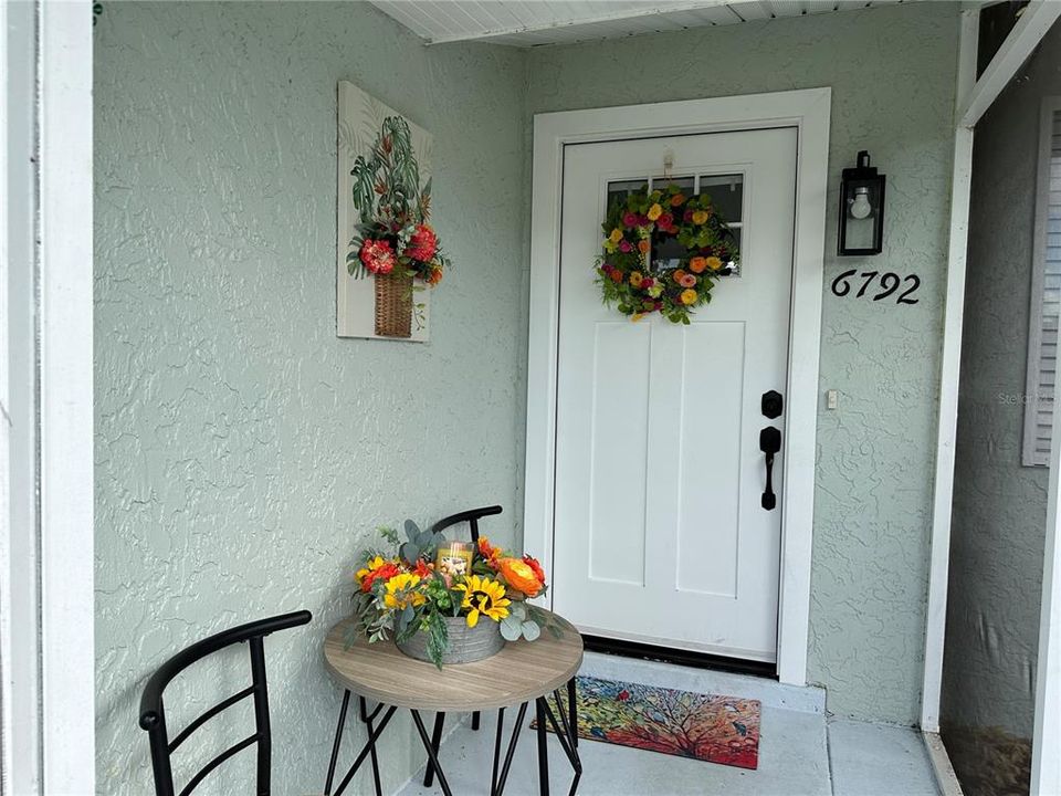 For Rent: $2,400 (3 beds, 2 baths, 1612 Square Feet)
