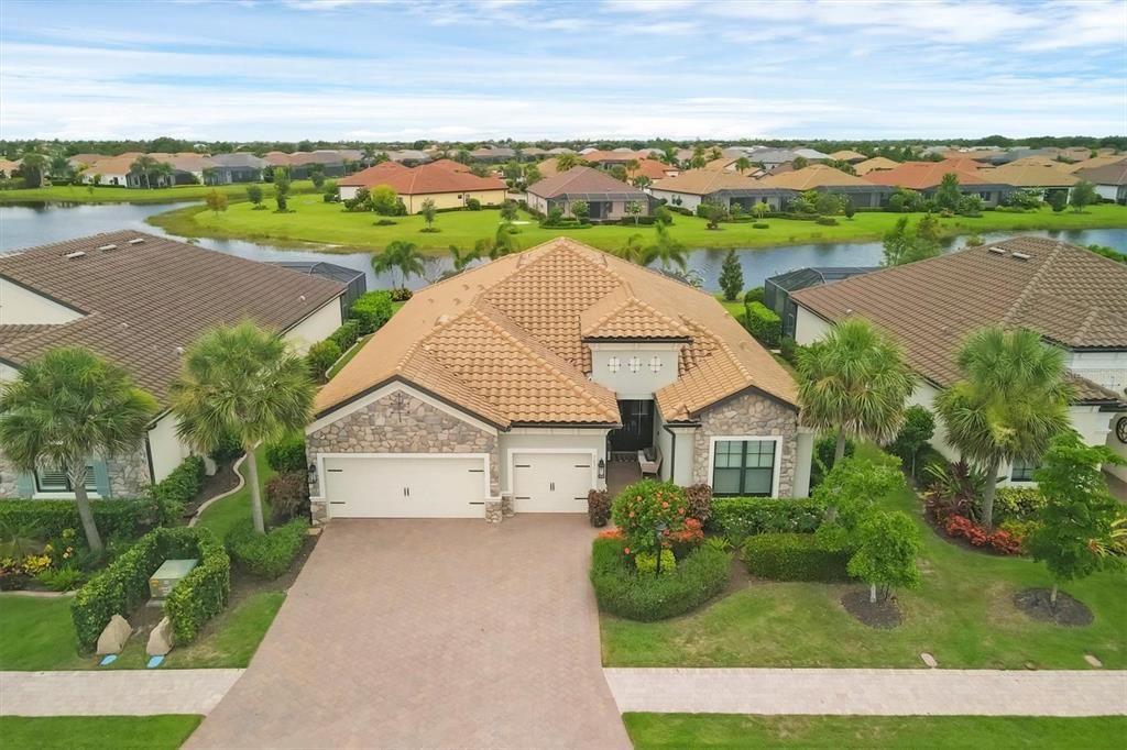 Recently Sold: $1,149,000 (3 beds, 3 baths, 2445 Square Feet)