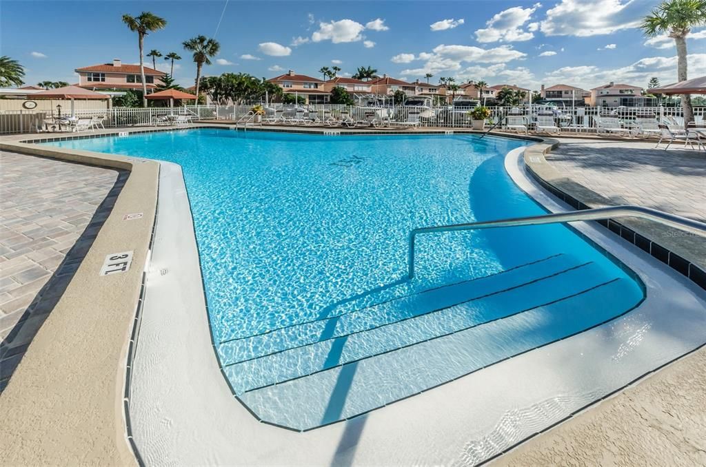 Isle of Sand Key Poolside; Resort Style Living!