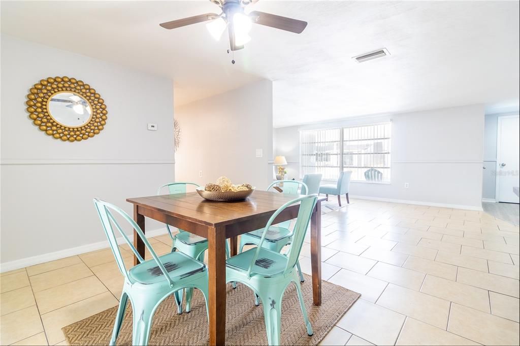Active With Contract: $259,000 (3 beds, 2 baths, 1426 Square Feet)