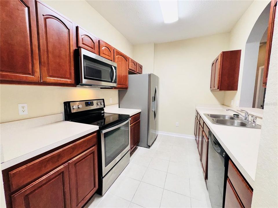 For Rent: $2,000 (3 beds, 2 baths, 1391 Square Feet)