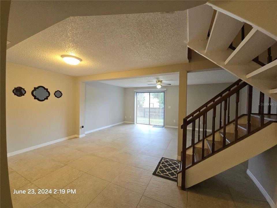 Living room/dining room combo