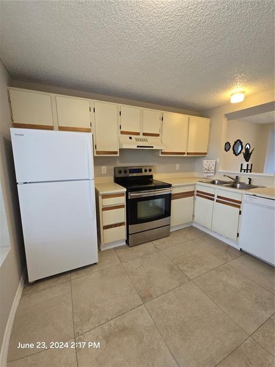 For Sale: $199,900 (3 beds, 2 baths, 1247 Square Feet)