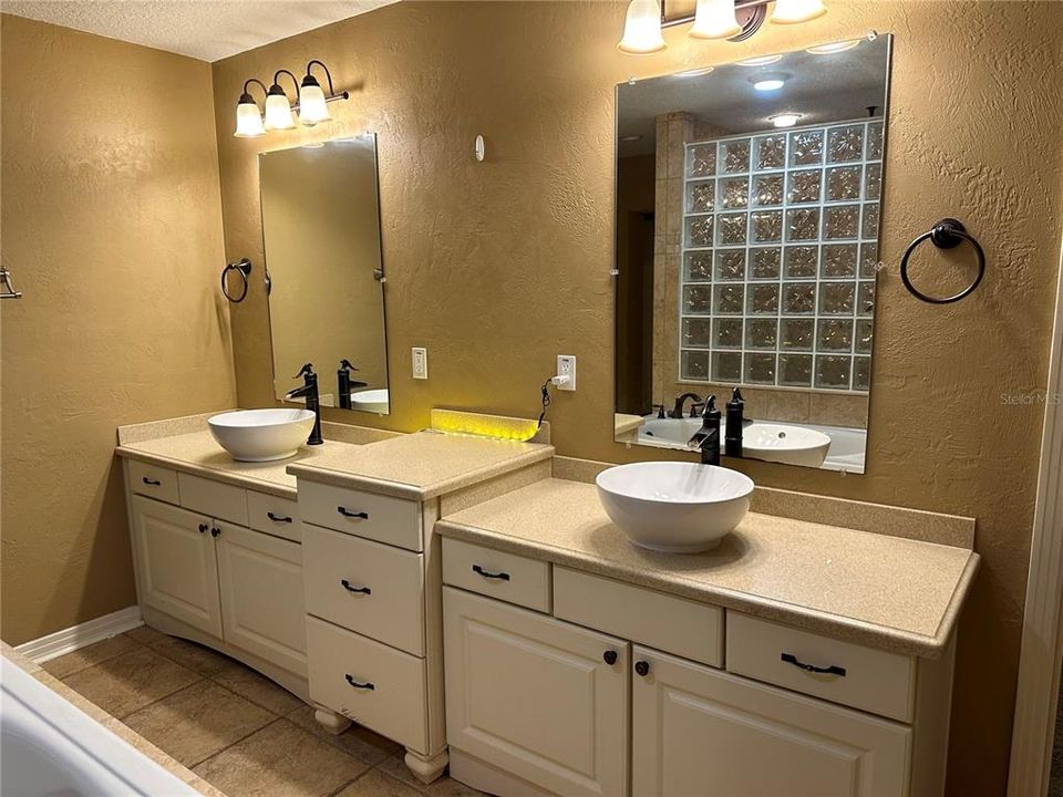 Master Suite Bathroom   Dual Sink vanities,