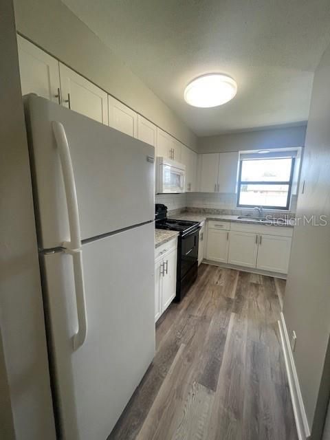 For Rent: $1,295 (2 beds, 2 baths, 2088 Square Feet)