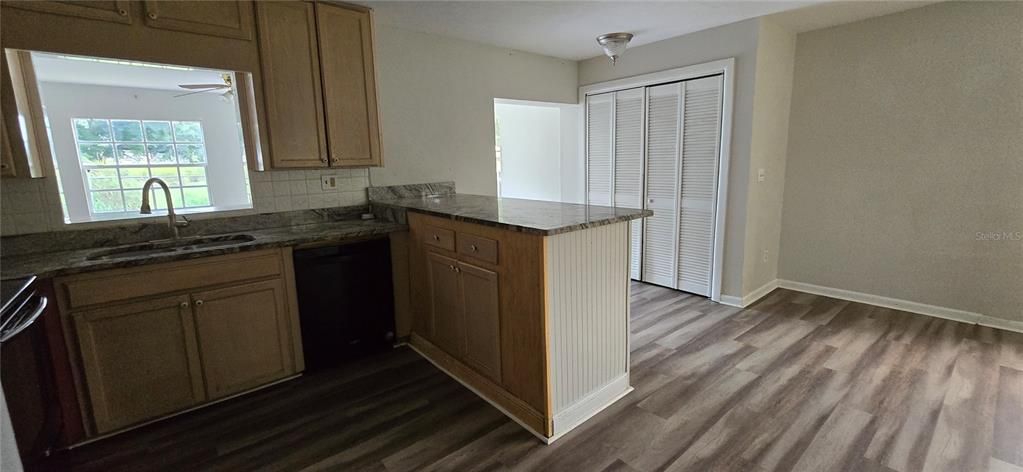 For Sale: $235,000 (3 beds, 1 baths, 1706 Square Feet)