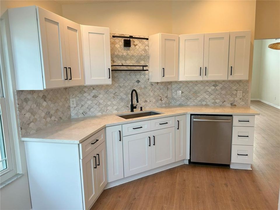 For Rent: $2,099 (3 beds, 2 baths, 1243 Square Feet)