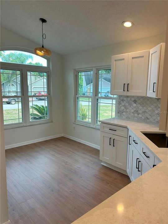For Rent: $2,099 (3 beds, 2 baths, 1243 Square Feet)