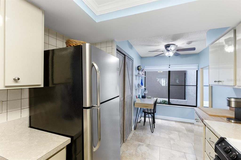 For Sale: $549,000 (2 beds, 2 baths, 1121 Square Feet)