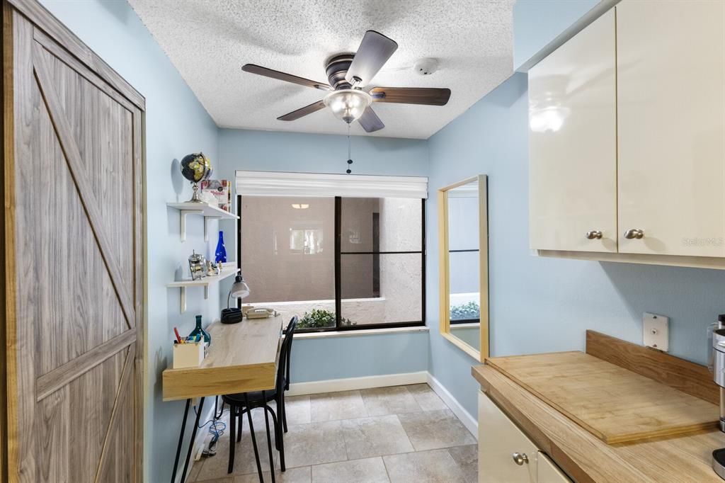 For Sale: $549,000 (2 beds, 2 baths, 1121 Square Feet)