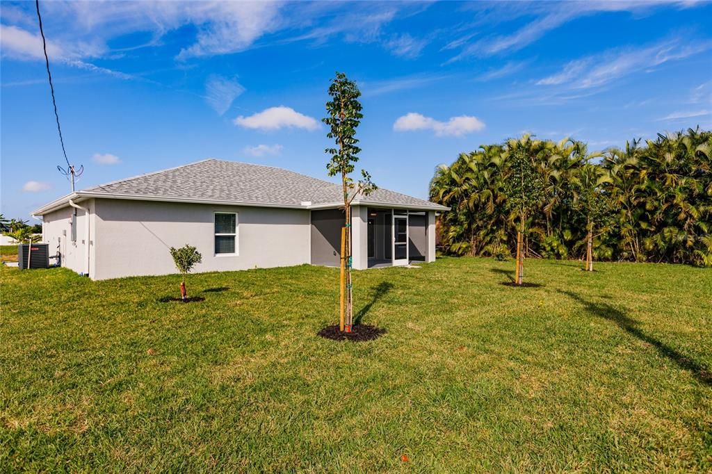 Active With Contract: $359,900 (4 beds, 2 baths, 1809 Square Feet)